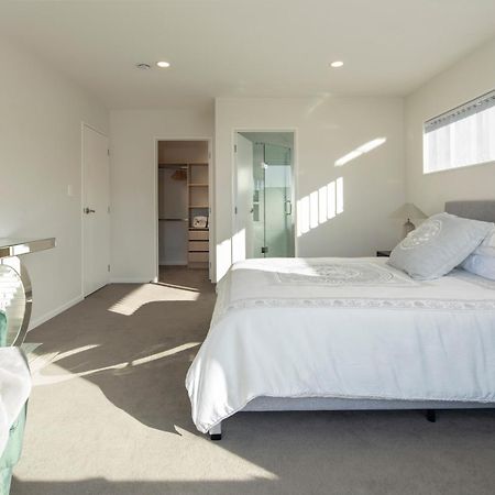 Modern Immaculate Residence In Mount Wellington Auckland Buitenkant foto